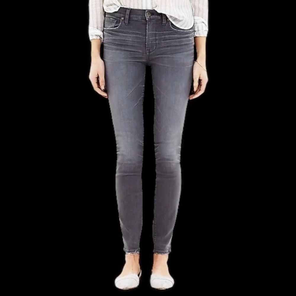 Madewell ‘9” High Riser Skinny Jeans’ in Gray “Dusty Wash” Size 25